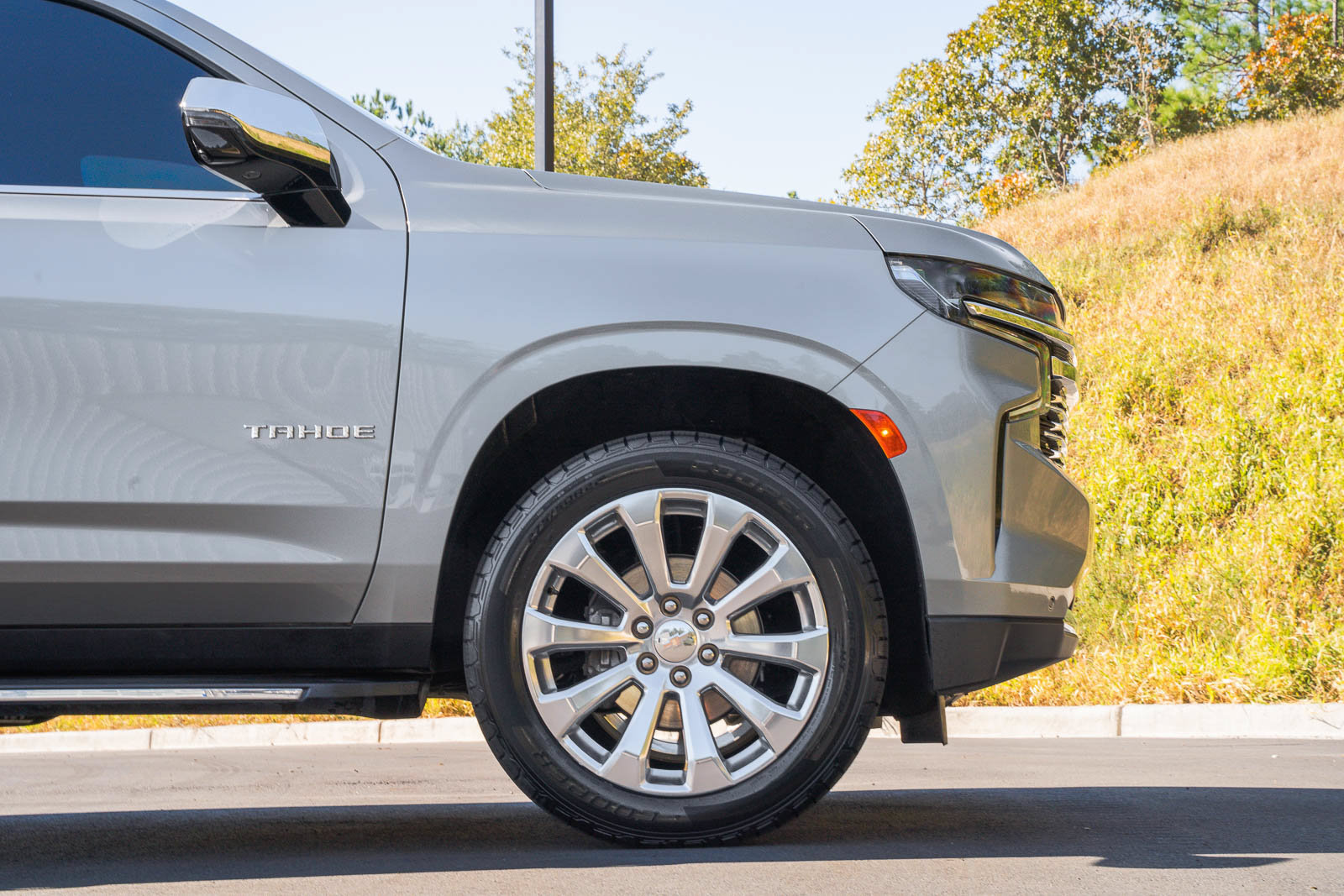Used 2024 Chevrolet Tahoe Premier w/ Premium Package RWD image 15