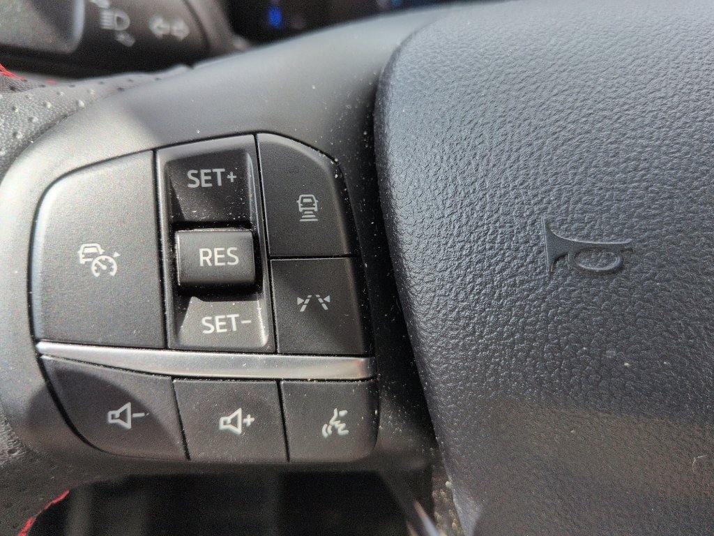 Certified 2024 Ford Escape ST-Line w/ Tech Pack #1 AWD/4WD image 14