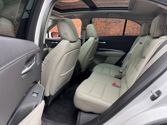 Used 2023 Cadillac XT4 Luxury w/ Cold Weather Package image 21
