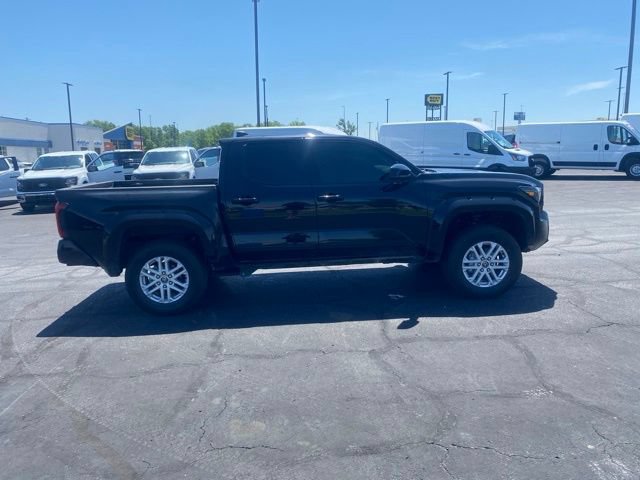 Used 2025 Toyota Tacoma SR5 AWD/4WD image 7