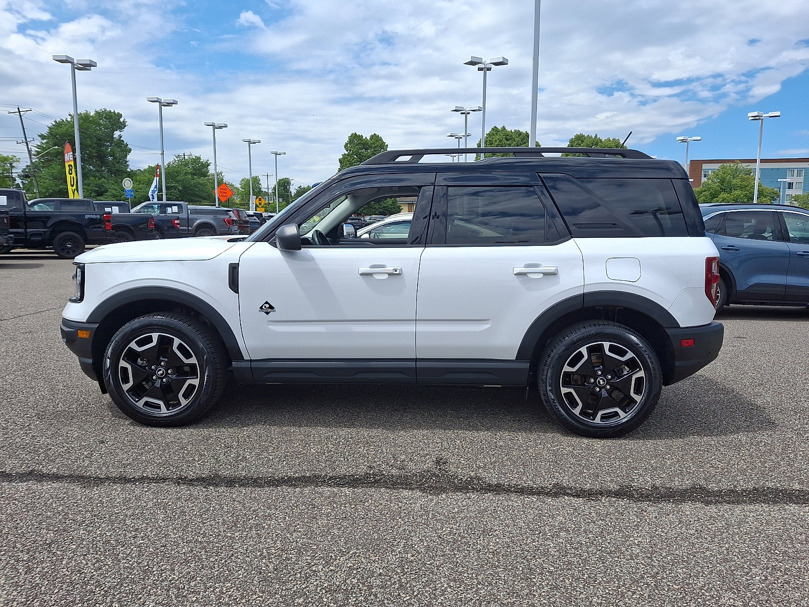 Certified 2023 Ford Bronco Sport Outer Banks AWD/4WD image 6