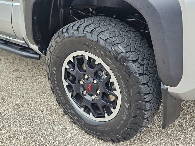 Used 2024 Toyota Tacoma TRD Off-Road w/ TRD Off Road Upgrade Package AWD/4WD image 9