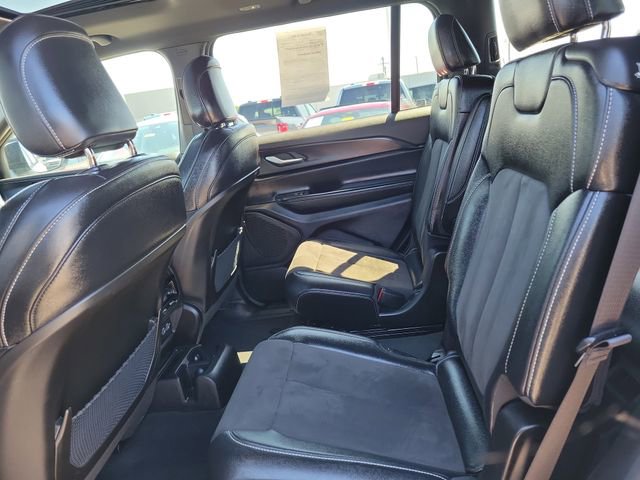 Used 2024 Jeep Grand Cherokee L Altitude AWD/4WD image 26
