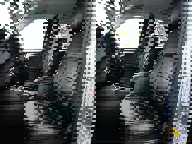 Certified 2024 Ford Escape Platinum image 16