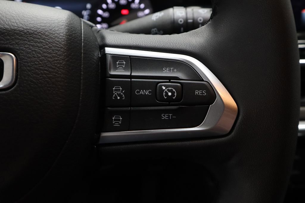 Used 2024 Jeep Compass Limited image 29