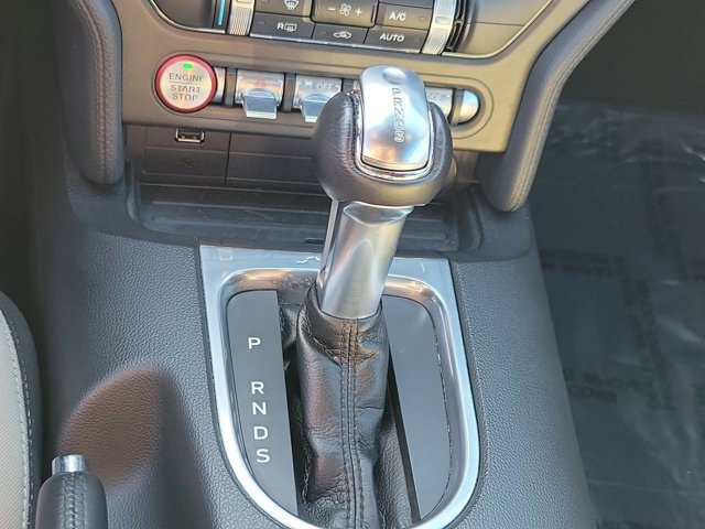 Certified 2019 Ford Mustang Convertible w/ Equipment Group 101A image 27