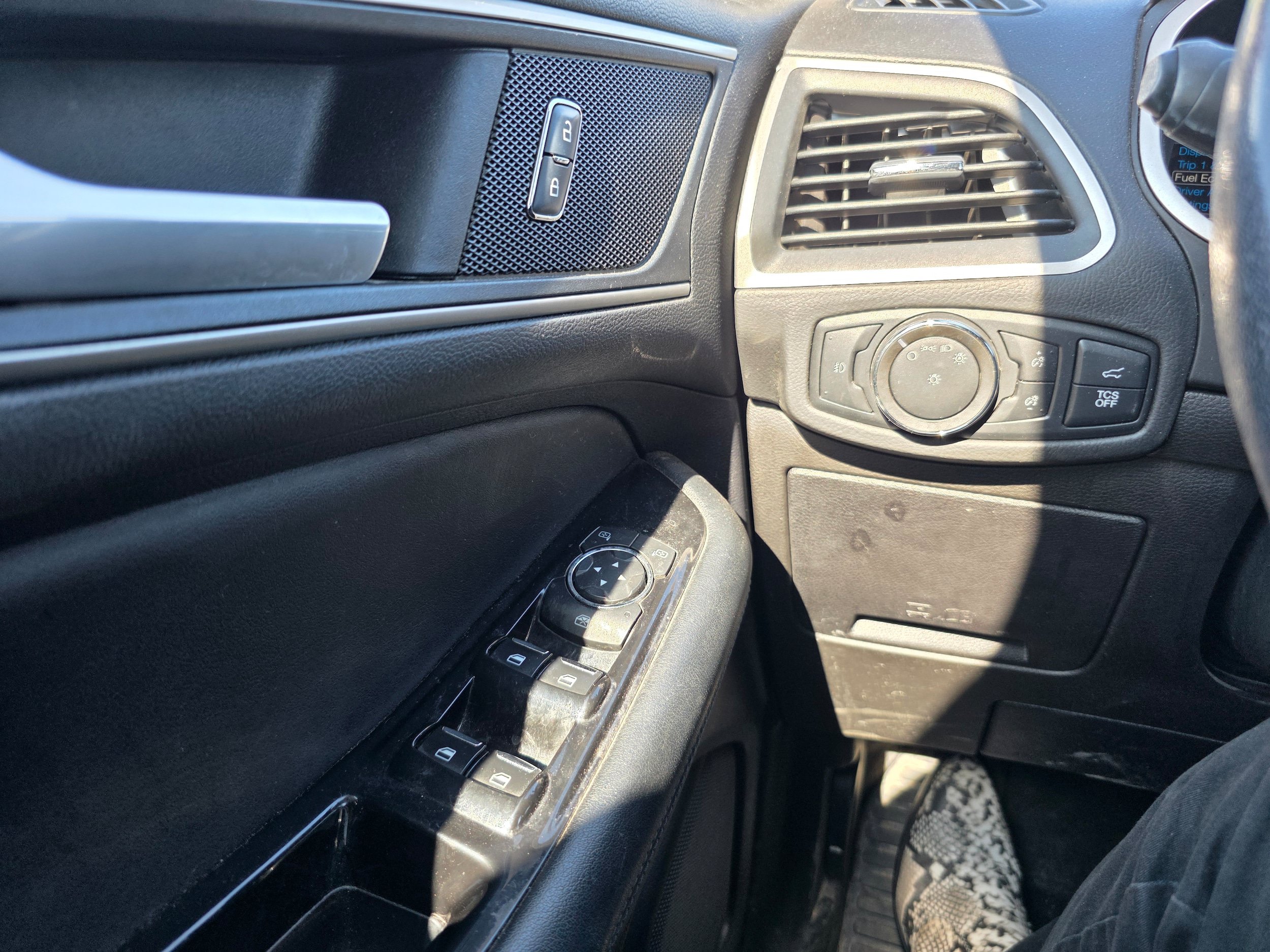 Certified 2020 Ford Edge SEL w/ Convenience Package AWD/4WD image 17
