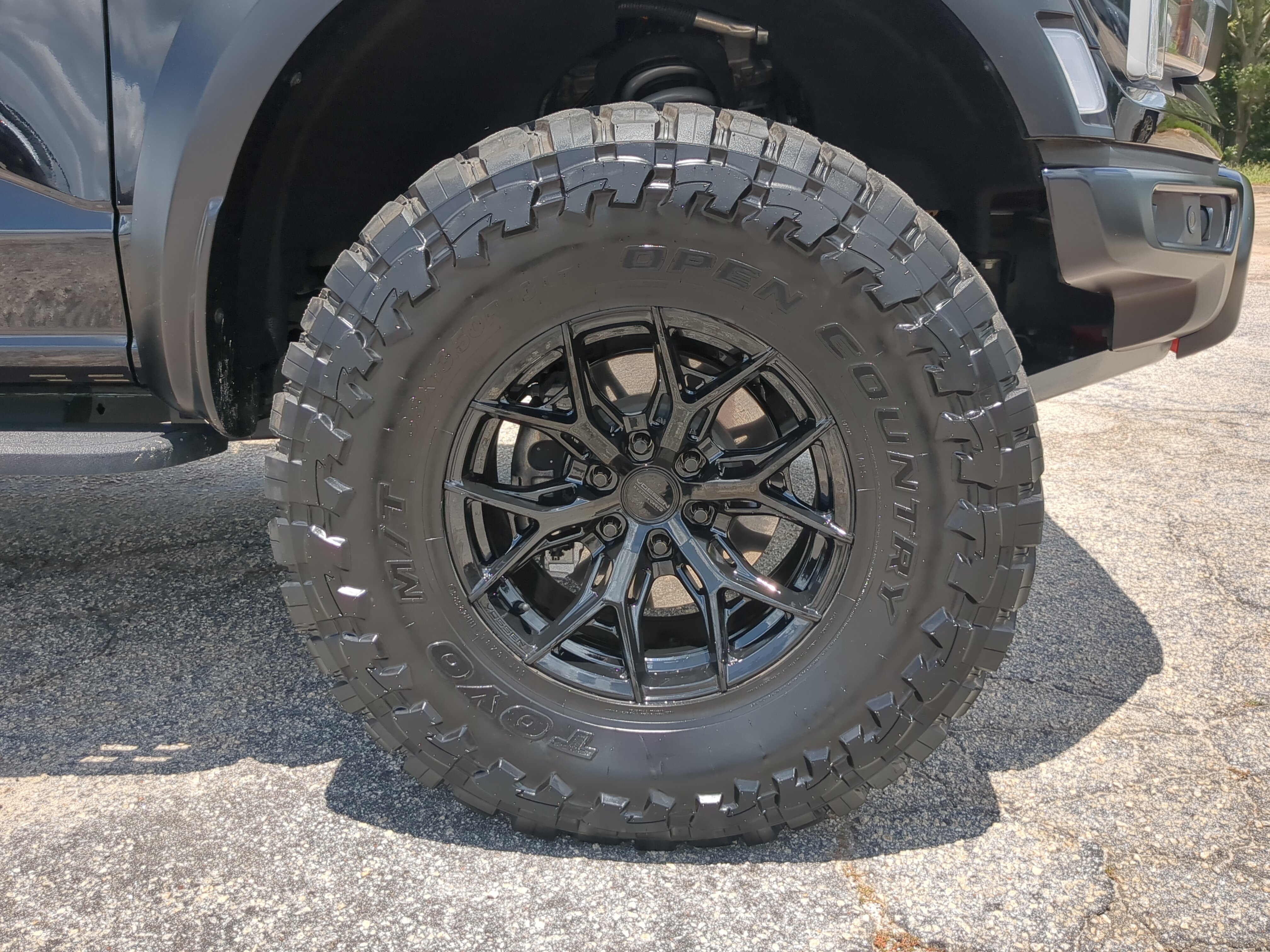 Certified 2024 Ford F150 Raptor w/ Equipment Group 803A Raptor R AWD/4WD image 9
