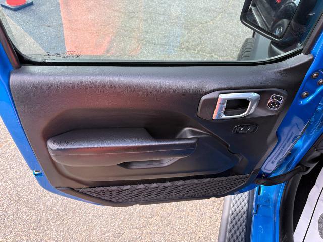 Used 2021 Jeep Gladiator Mojave image 11