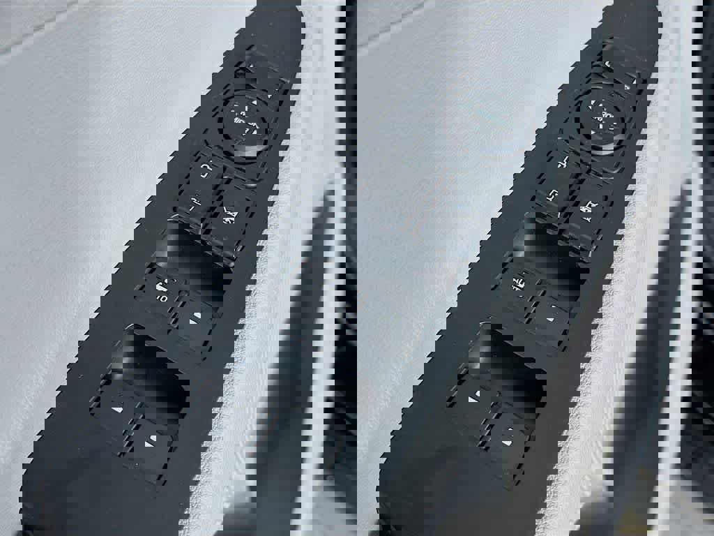 Used 2021 Hyundai Tucson Sport w/ Cargo Package image 29