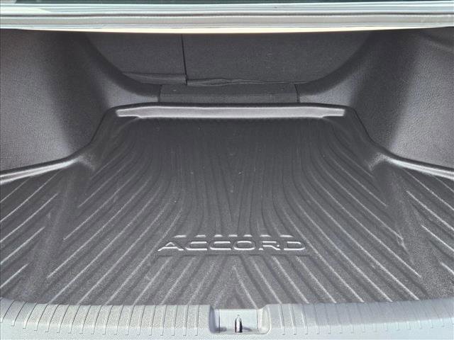 Used 2024 Honda Accord Touring image 9