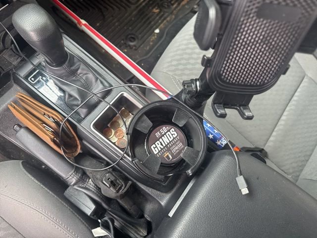 Used 2022 Toyota Tacoma SR image 15