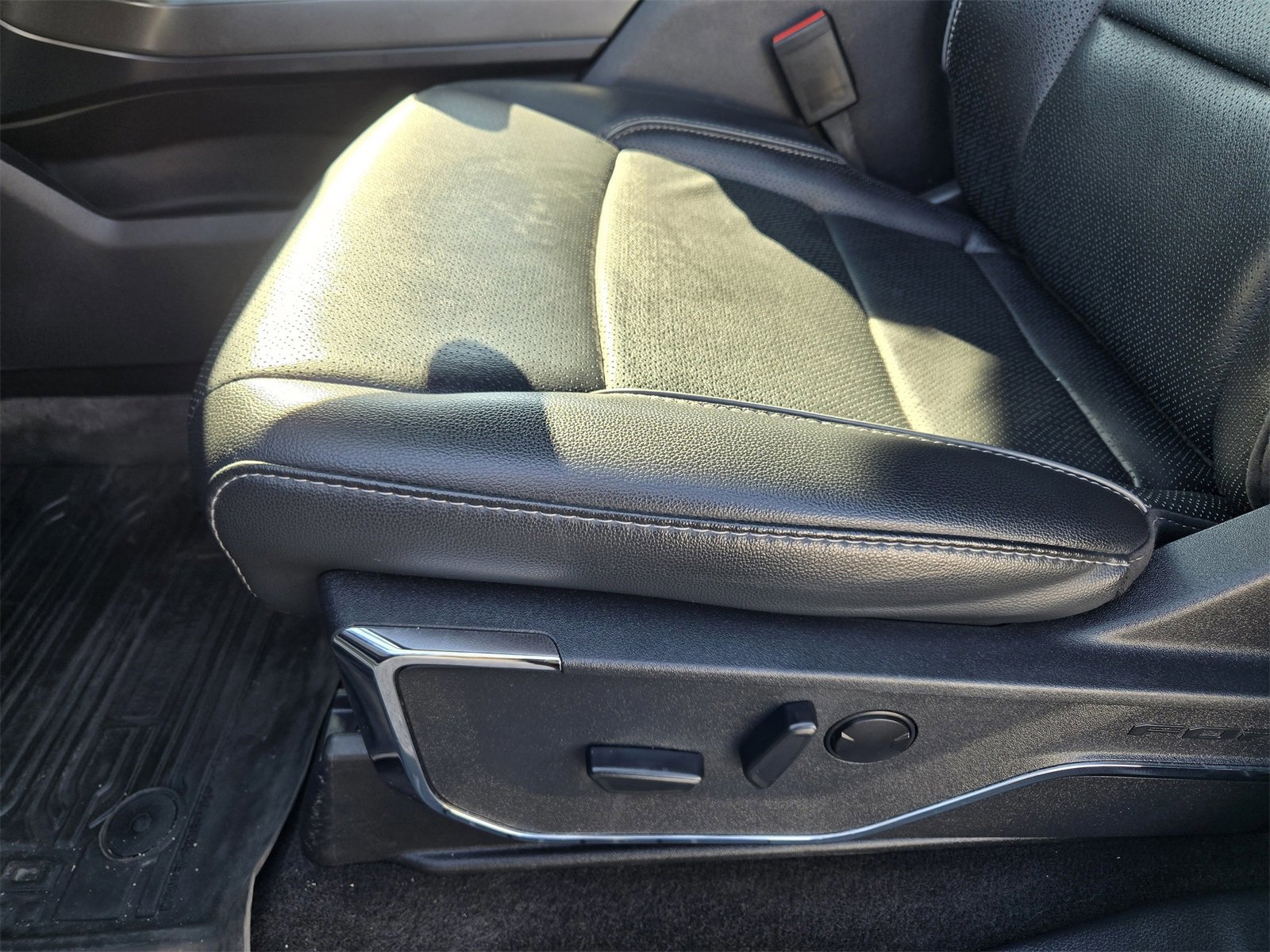 Certified 2024 Ford F150 Lariat w/ Bed Utility Package image 22