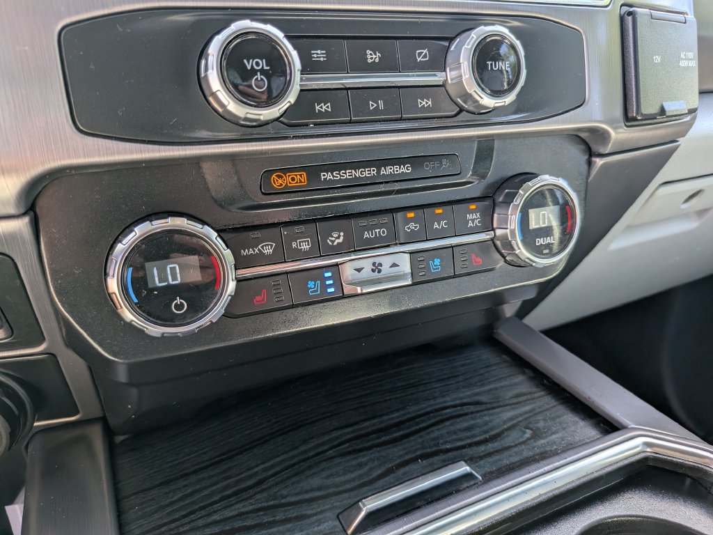 Certified 2022 Ford F250 Limited AWD/4WD image 28