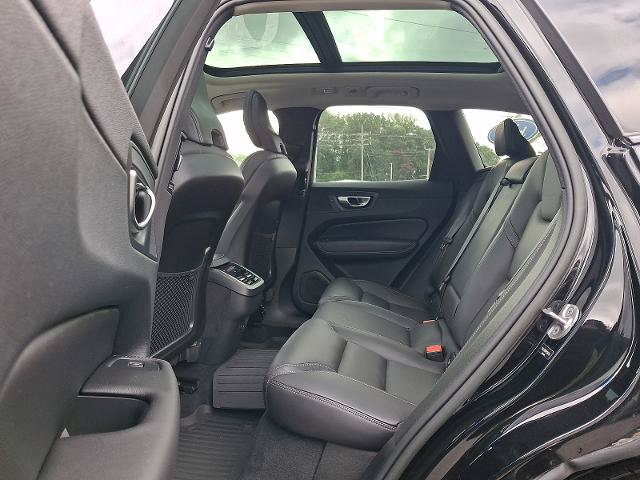 Used 2023 Volvo XC60 B5 Ultimate w/ Climate Package AWD/4WD image 10