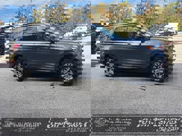 Certified 2022 Ford Explorer XLT w/ Equipment Group 202A image 18