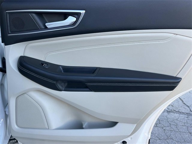 Certified 2023 Ford Edge Titanium w/ Class II Trailer Tow Package image 22
