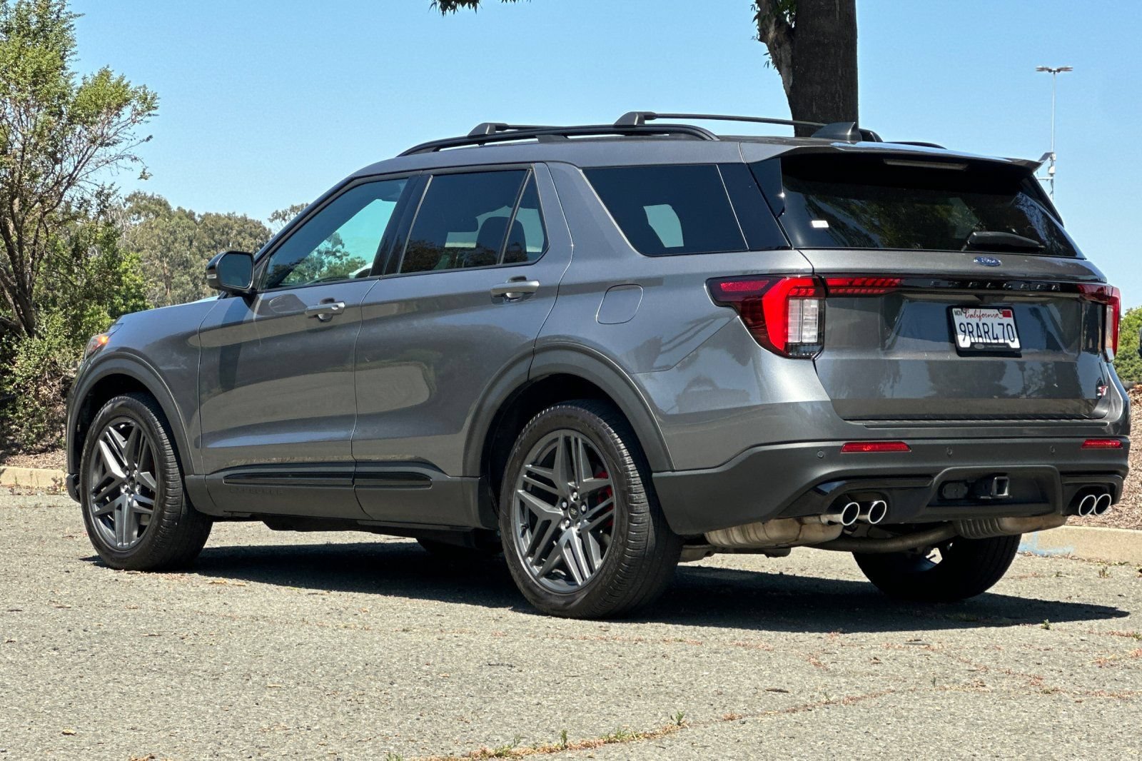 Certified 2025 Ford Explorer ST AWD/4WD image 5
