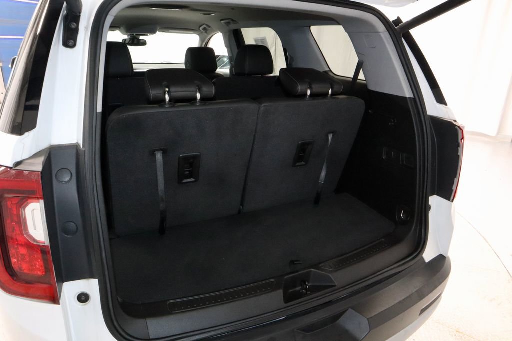 Used 2023 GMC Acadia SLT image 14