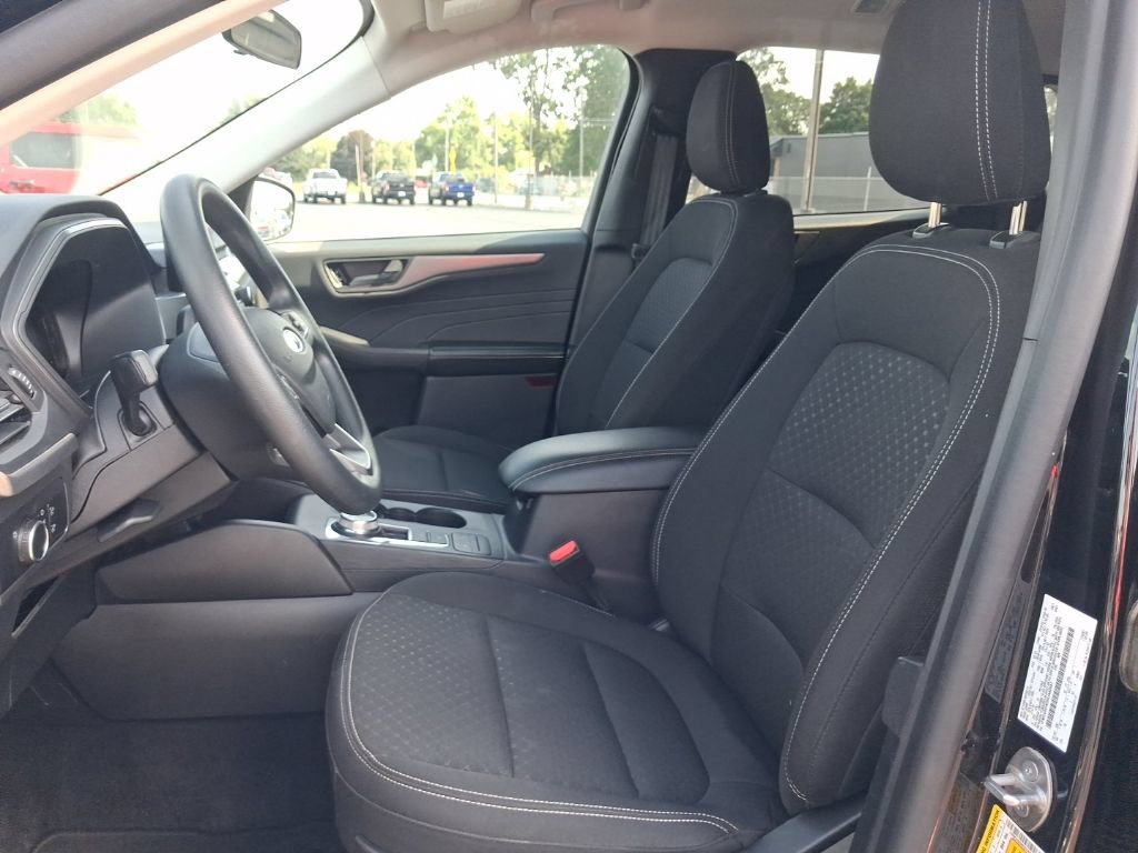 Certified 2025 Ford Escape Active FWD image 4