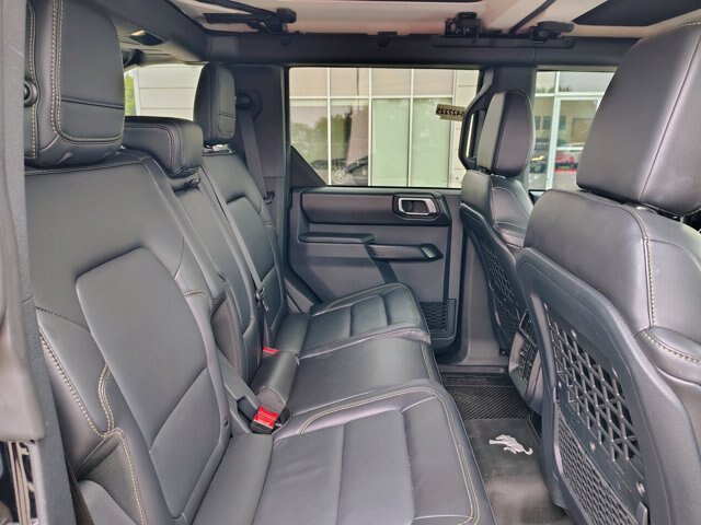 Certified 2025 Ford Bronco Badlands AWD/4WD image 17