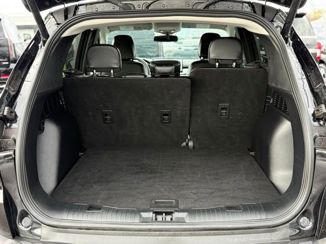 Certified 2024 Ford Escape Platinum AWD/4WD image 24
