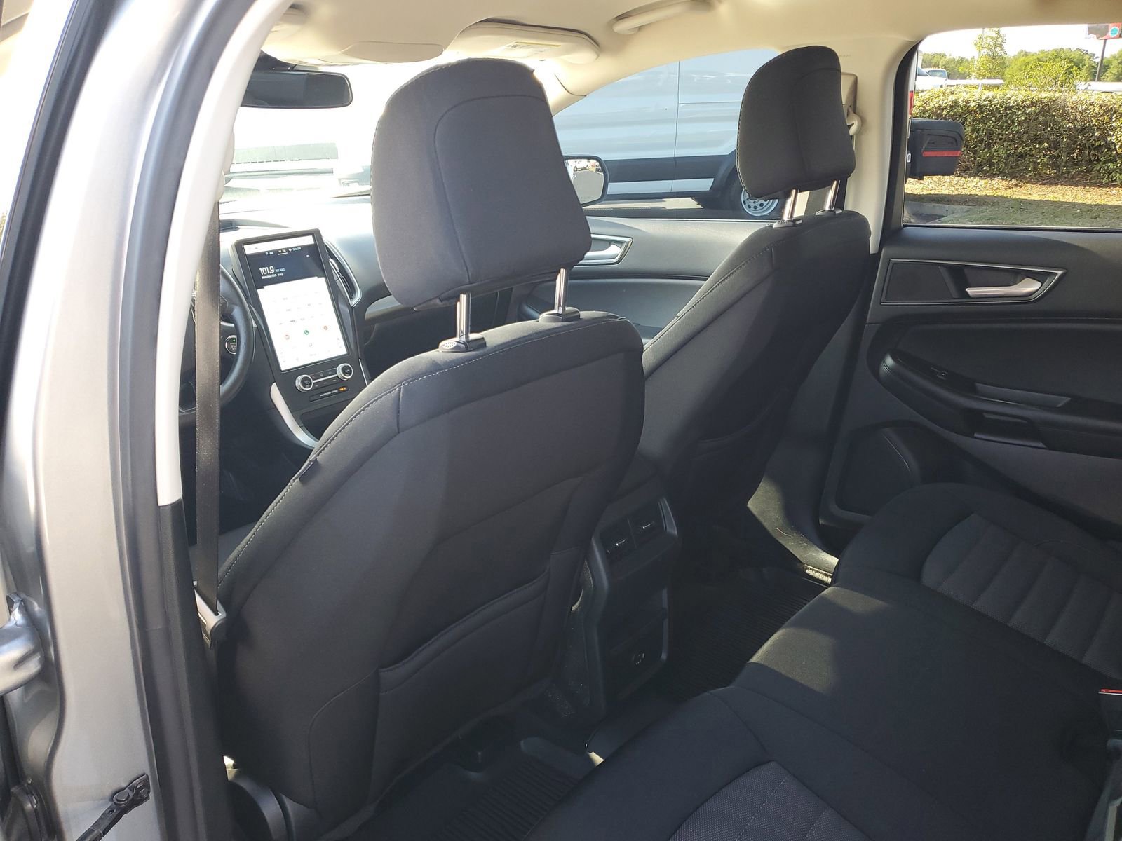 Certified 2022 Ford Edge SE w/ Black Appearance Package AWD/4WD image 9