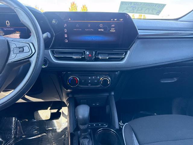 Used 2025 Chevrolet TrailBlazer LT AWD/4WD image 23