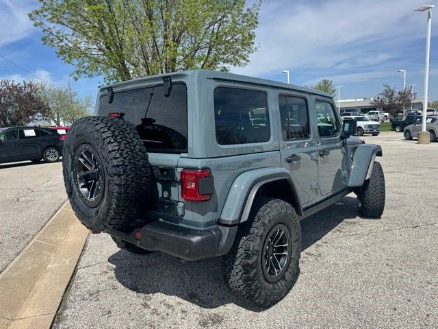 Used 2025 Jeep Wrangler Unlimited Rubicon AWD/4WD image 5