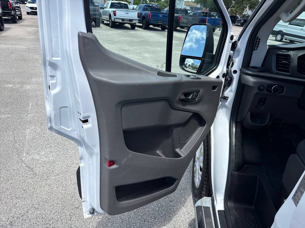 Certified 2025 Ford Transit 250 Low Roof w/ Exterior Upgrade Package RWD image 14