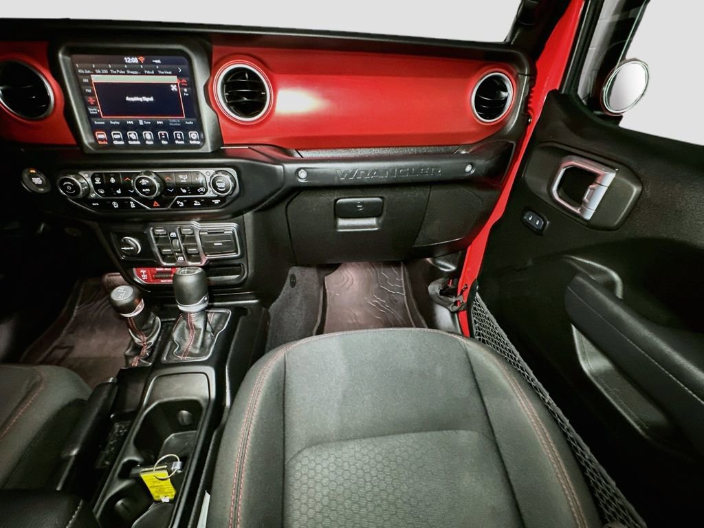 Used 2022 Jeep Wrangler Unlimited Rubicon w/ Cold Weather Group AWD/4WD image 31