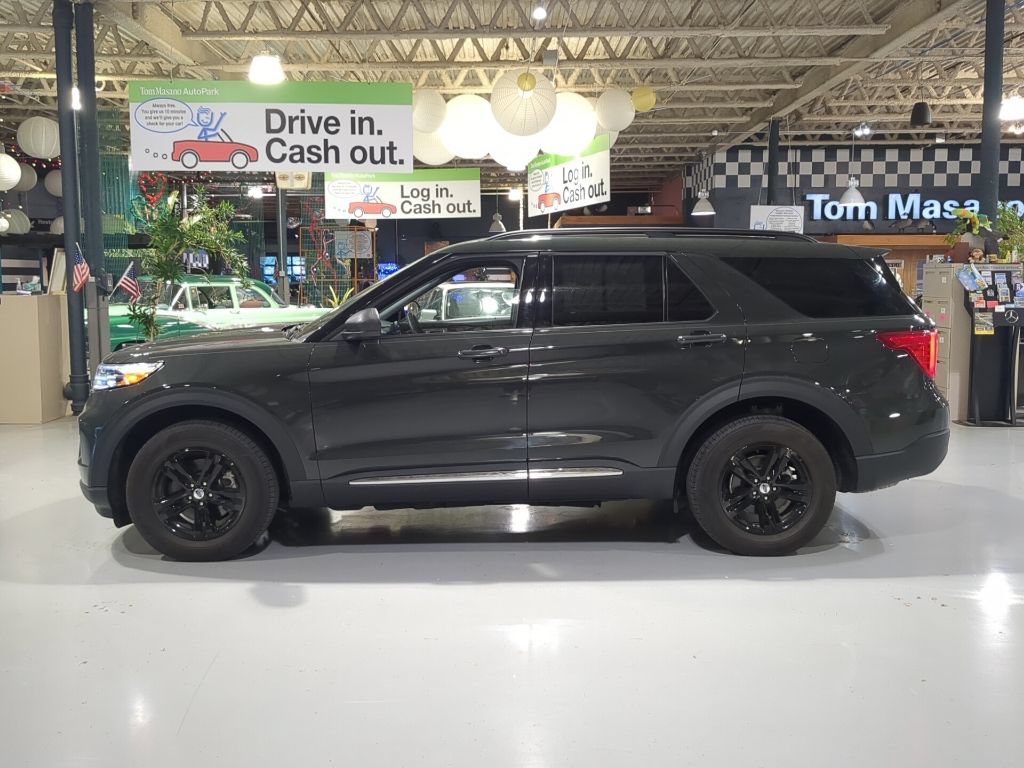 Certified 2023 Ford Explorer XLT w/ Equipment Group 202A AWD/4WD image 10