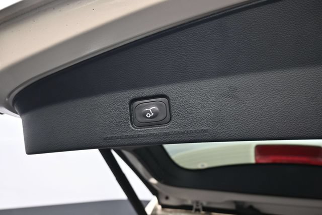 Certified 2018 Ford Explorer XLT w/ Equipment Group 202A AWD/4WD image 7