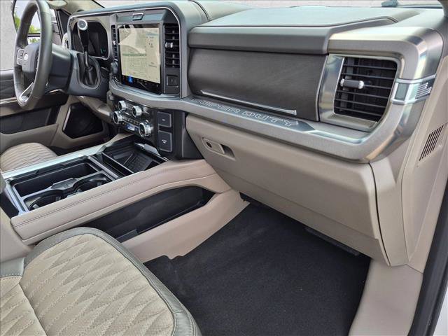 Certified 2025 Ford F250 Platinum w/ Platinum Plus Package AWD/4WD image 20