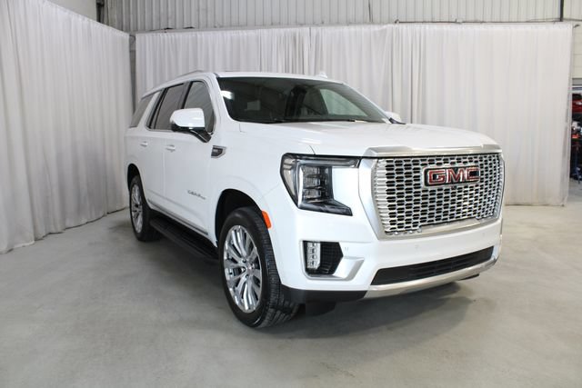 Used 2024 GMC Yukon Denali w/ Advanced Technology Package AWD/4WD image 39
