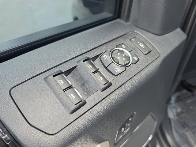 Certified 2022 Ford F350 Lariat w/ Lariat Ultimate Package AWD/4WD image 15