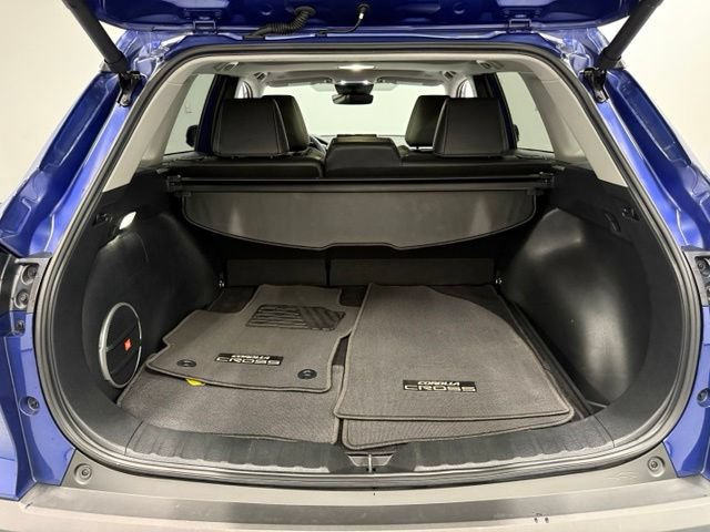 Used 2023 Toyota Corolla Cross XLE w/ Convenience Package AWD/4WD image 37