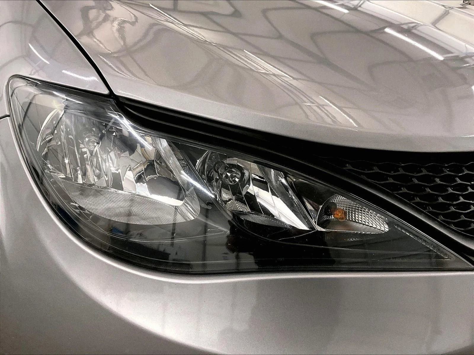 Used 2020 Chrysler Voyager L image 28