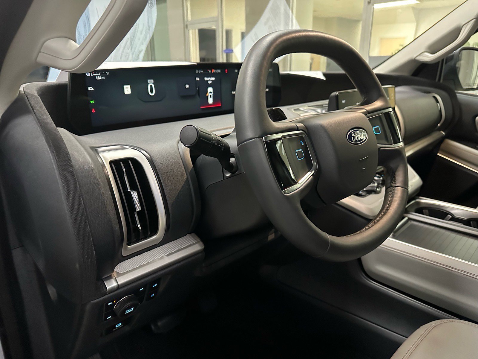 Certified 2025 Ford Expedition Active image 21