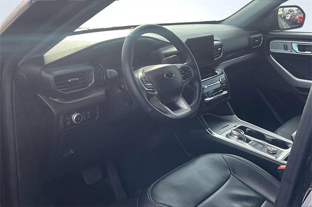Certified 2022 Ford Explorer Limited w/ Hybrid Equipment Group 310A image 14