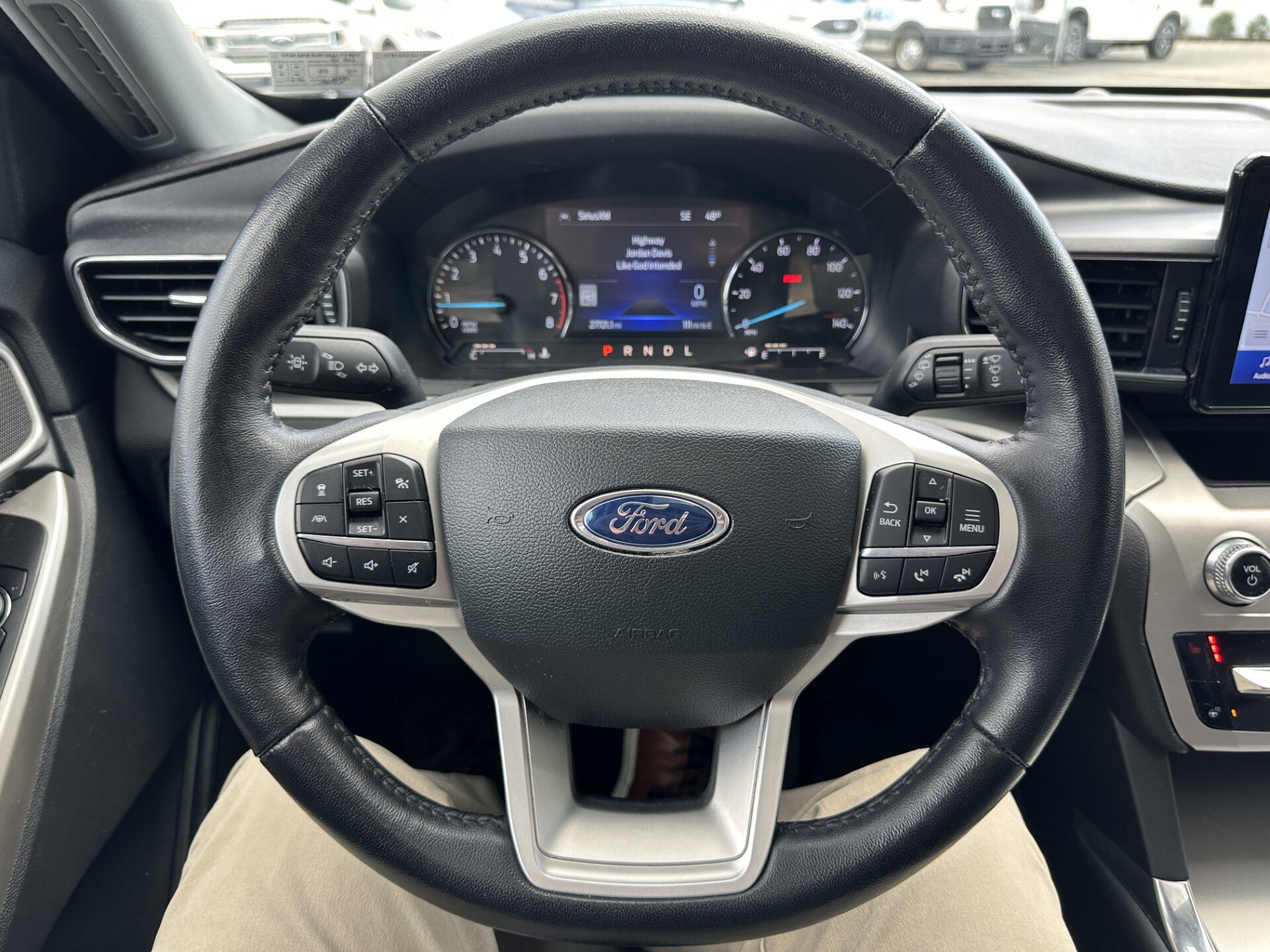Certified 2022 Ford Explorer XLT w/ Equipment Group 202A AWD/4WD image 14