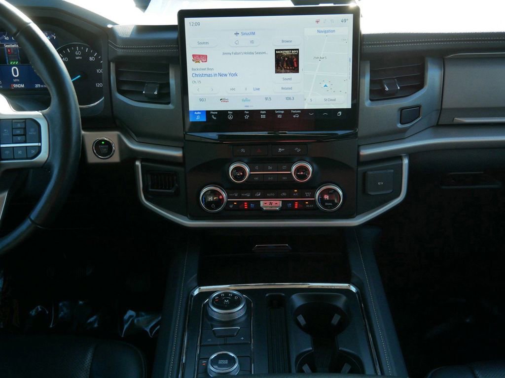 Certified 2024 Ford Expedition XLT image 15