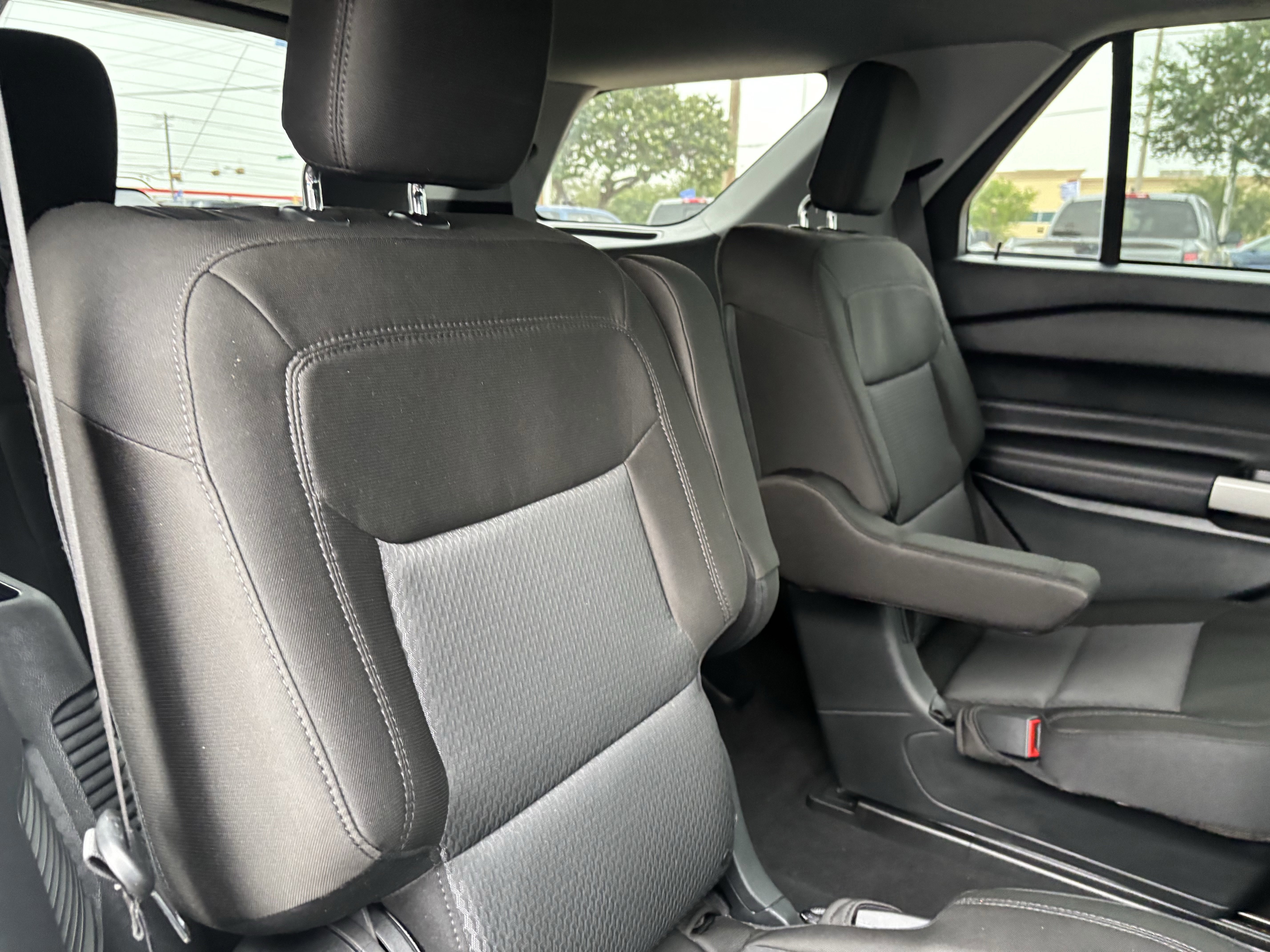 Certified 2023 Ford Explorer XLT image 24