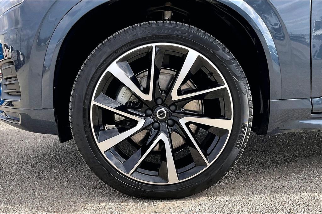 Used 2022 Volvo XC90 T6 Momentum w/ Advanced Package image 35
