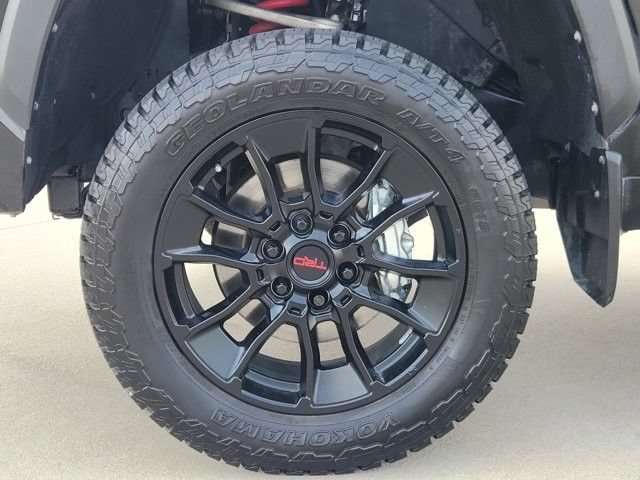 Used 2025 Toyota Tundra SR5 AWD/4WD image 10
