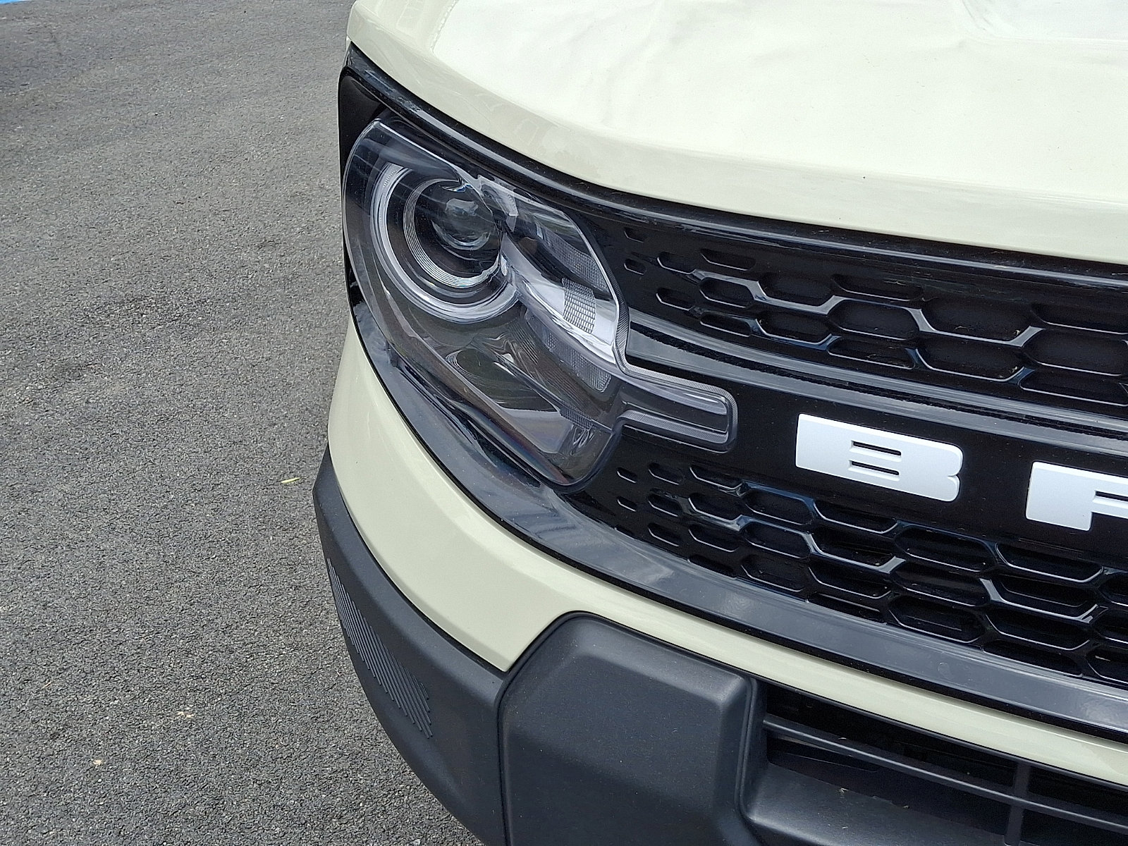 Certified 2025 Ford Bronco Sport Outer Banks w/ Outer Banks Tech Package+ AWD/4WD image 10