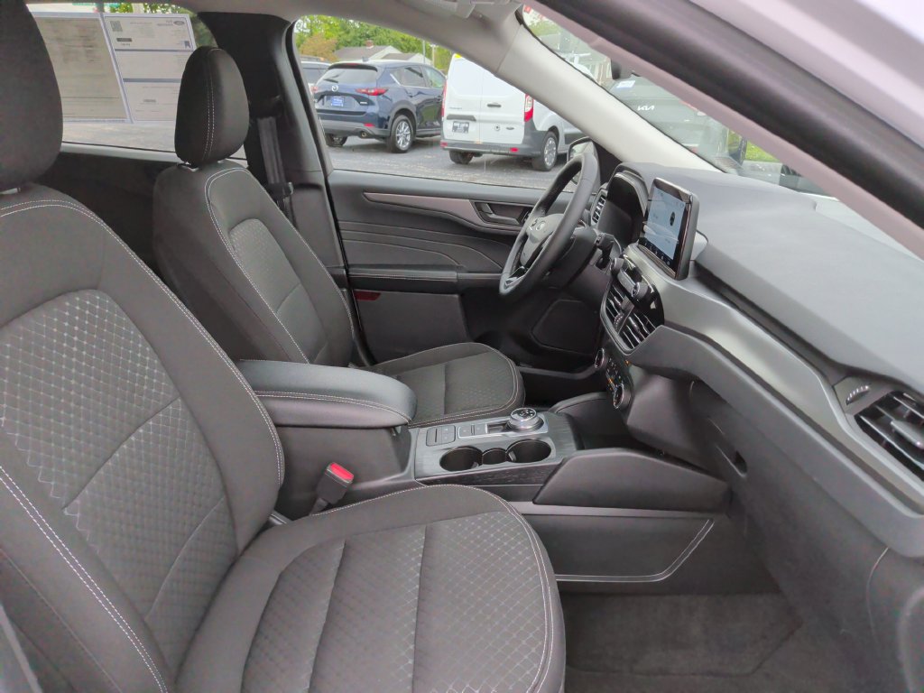 Certified 2024 Ford Escape Active AWD/4WD image 16