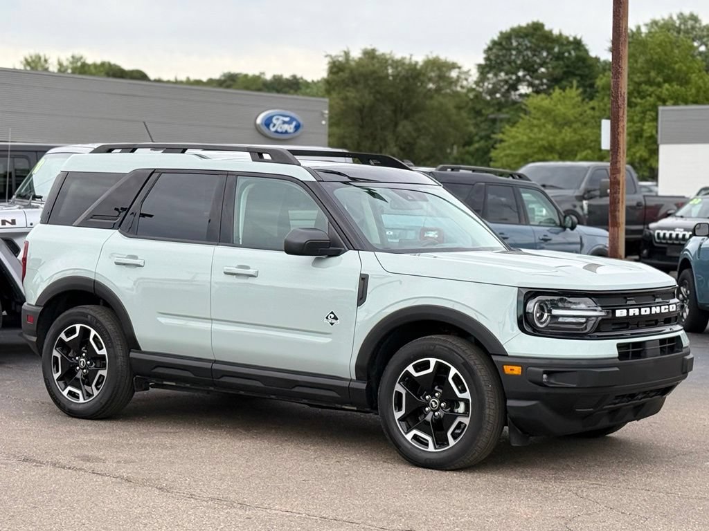 Certified 2023 Ford Bronco Sport Outer Banks w/ Tech Package AWD/4WD image 27