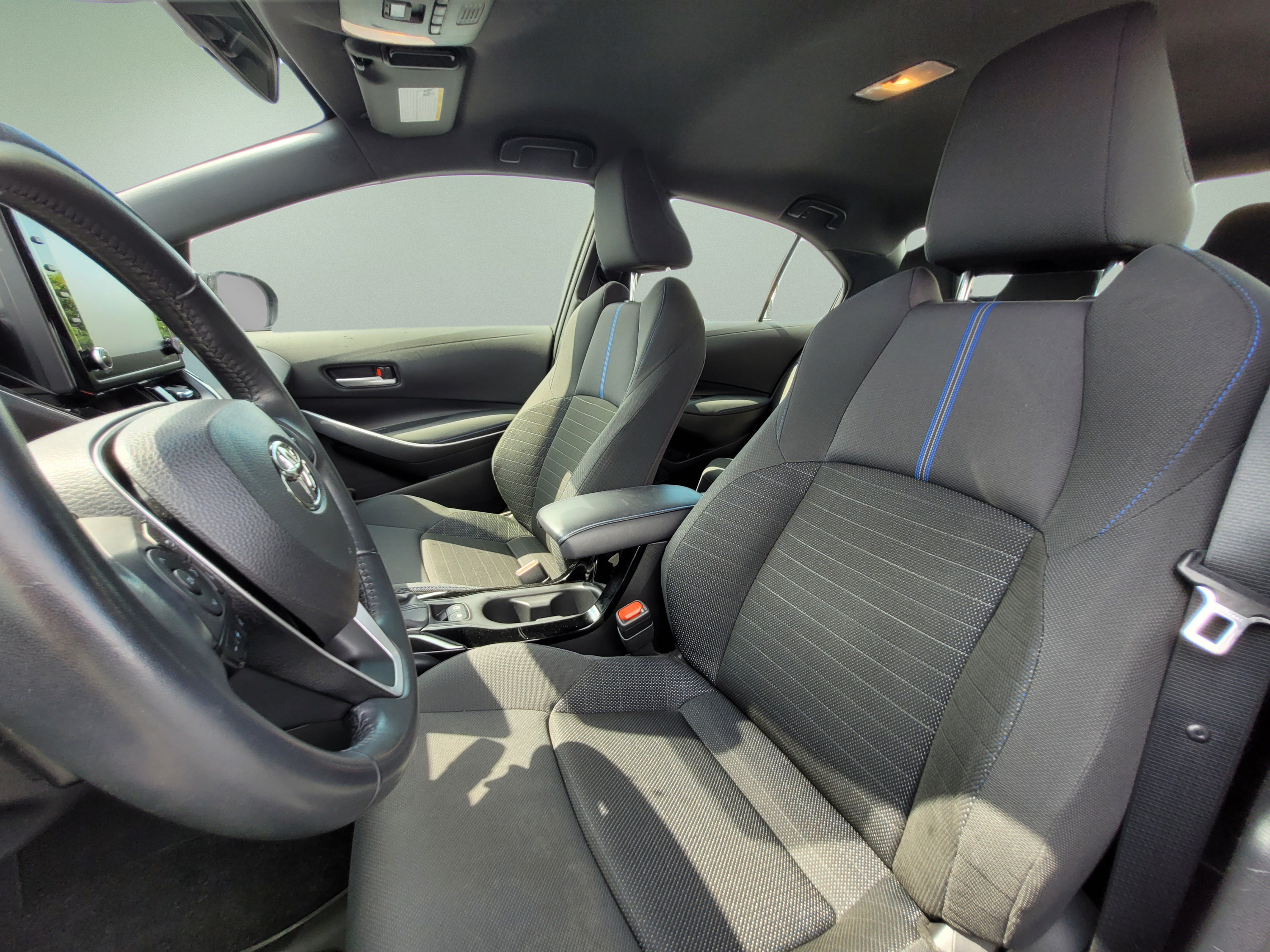 Used 2022 Toyota Corolla SE FWD image 25