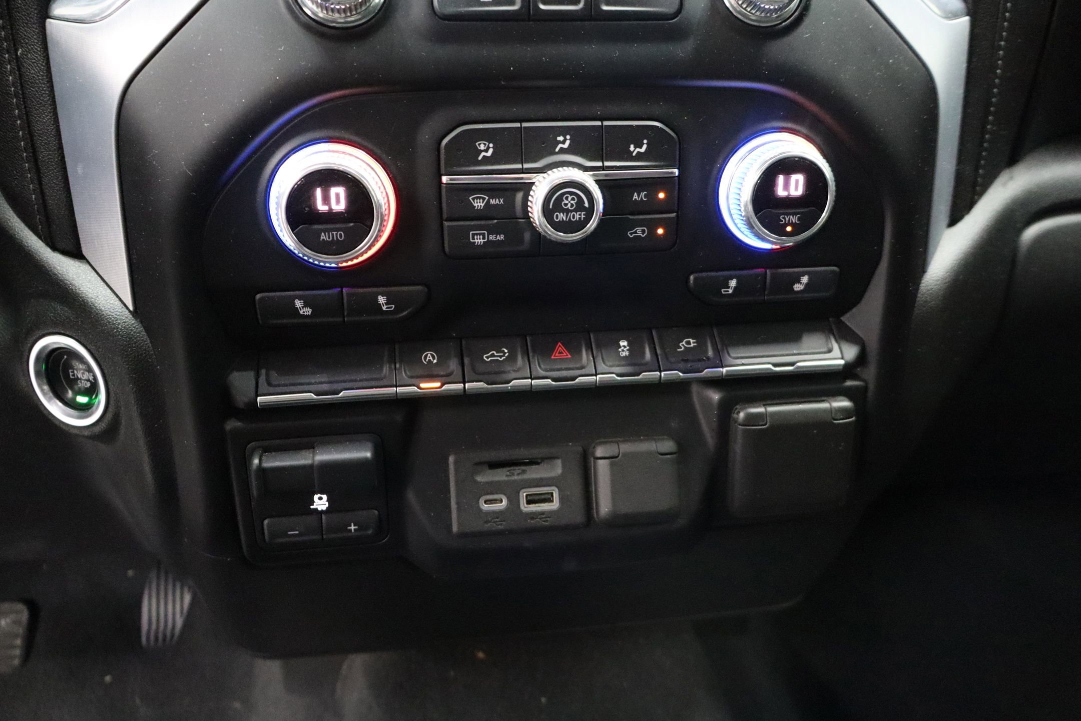 Used 2021 GMC Sierra 1500 SLE w/ Preferred Package AWD/4WD image 21